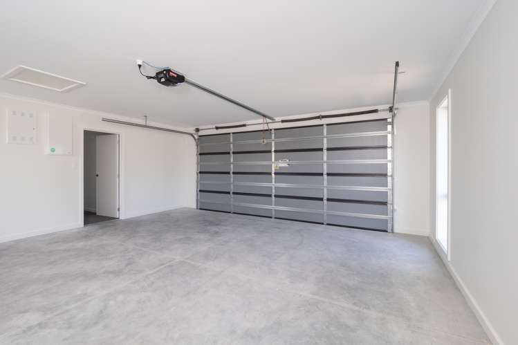 37 Geoff Geering Drive Netherby_17