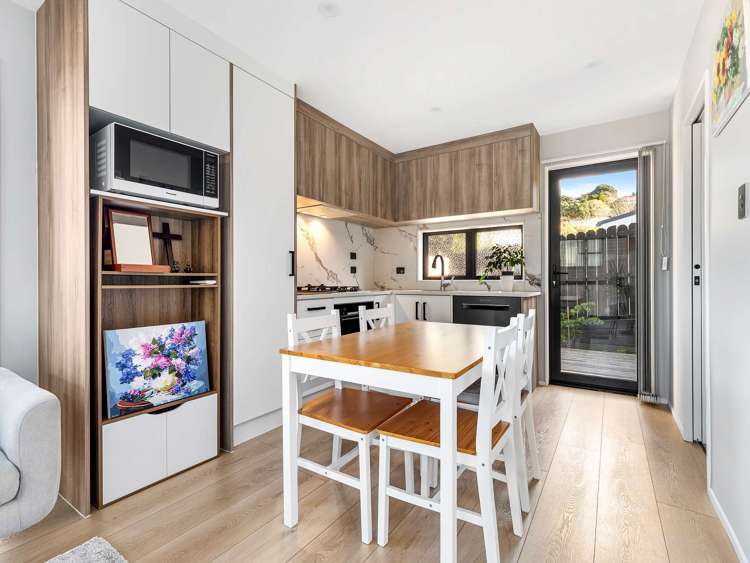 1B Tacitus Place Totara Vale_6