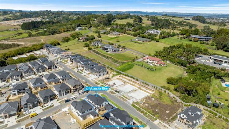 19 Aklander Rise Flat Bush_39