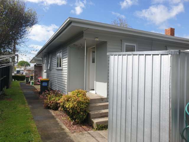 2/16 Cambridge Road Manurewa_2