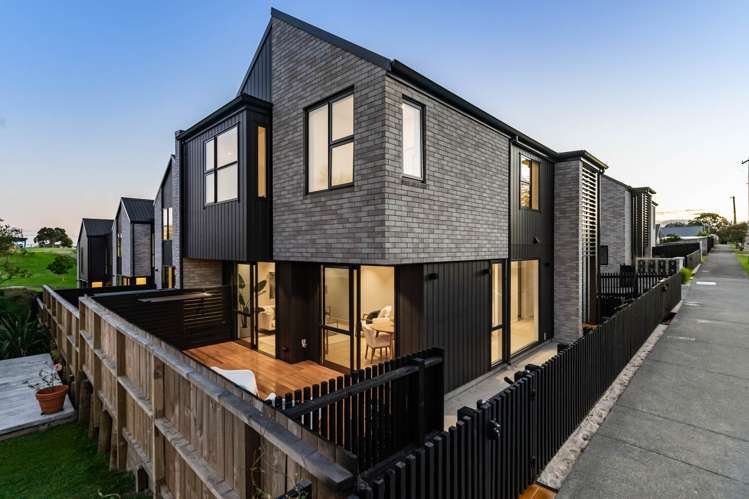 26-28 Weybridge Crescent_0