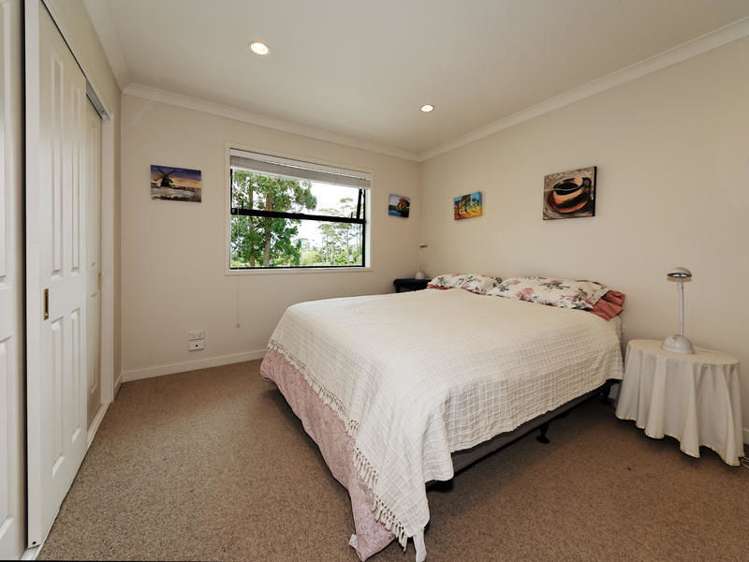 12 Barnsley Place Henderson_10