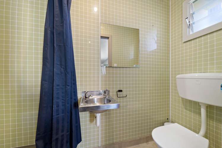 38 Avalon Crescent Fernhill/Sunshine Bay_25