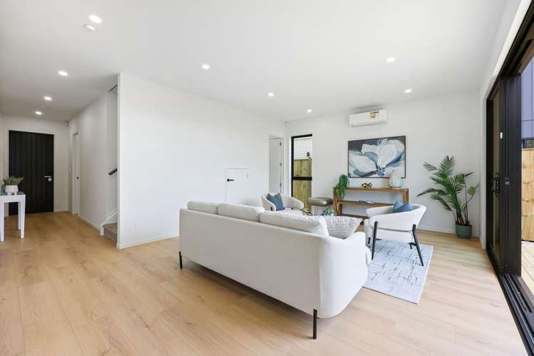 12B Butley Drive Farm Cove_6