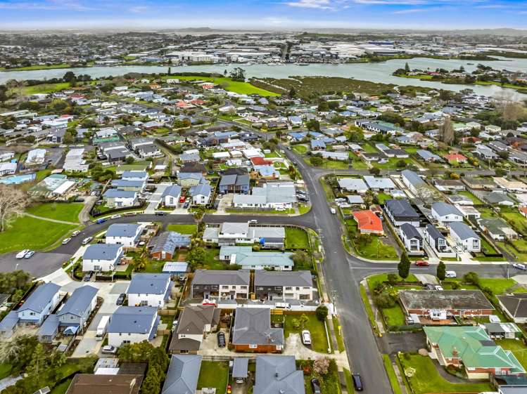 60-62 Tiraumea Drive Pakuranga_16