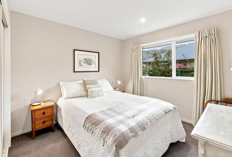 17 The Tors Heathcote Valley_14