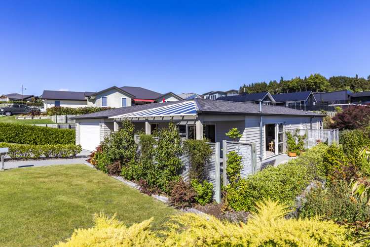 20 Coprosma Crescent Waipahihi_1