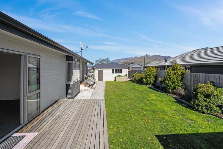 7 Myles Way Lower Shotover_19