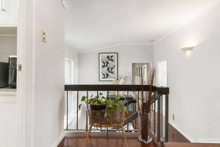 88 Scenic Drive Titirangi_21