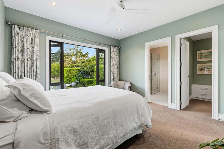 52 & 52B Warman Road Okura_22