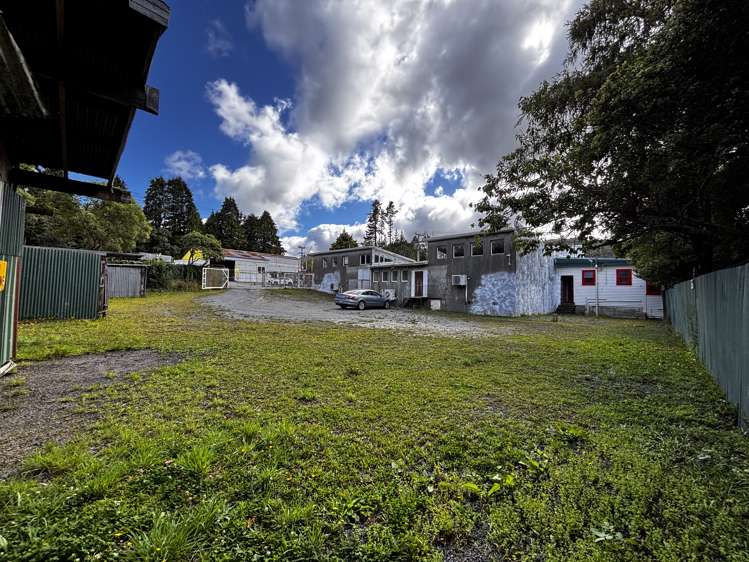 122,130,134-136 Main Road Wainuiomata_13
