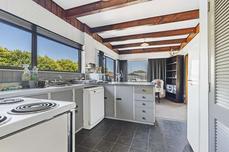 39 Trelawney Crescent Westown_3