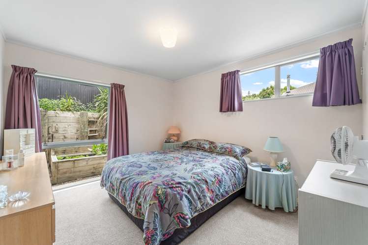69 Donald Street Stanmore Bay_12