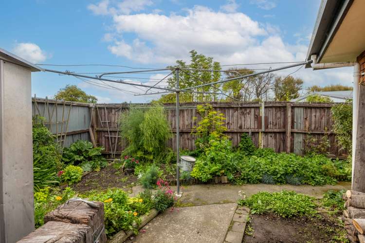 12 De Bloge Place Burwood_16