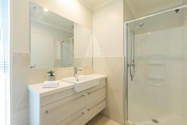 57 Costa Viva Crescent Karaka_13