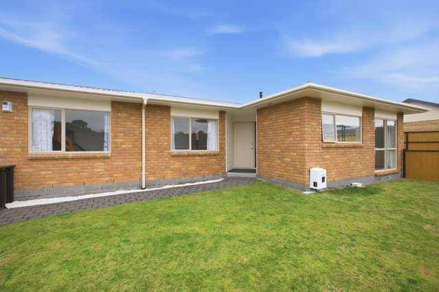 REFRESHED FAMILY LIVING - LOW MAINTENANCE APPEAL