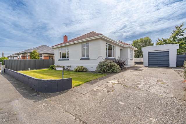 Four bedrooms! First home, Investors or Families!