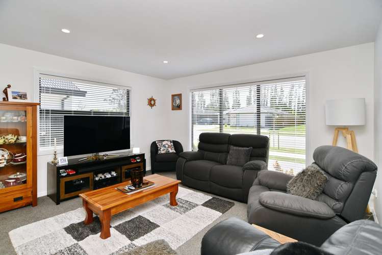 16 McQuillan Avenue Woodend_14