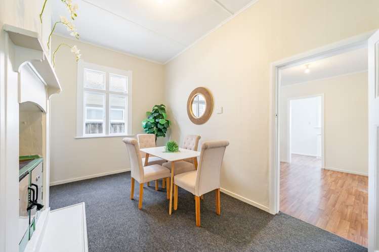 37 Plunket Avenue Petone_7