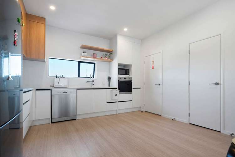 4/128 Onewa Road Northcote_7