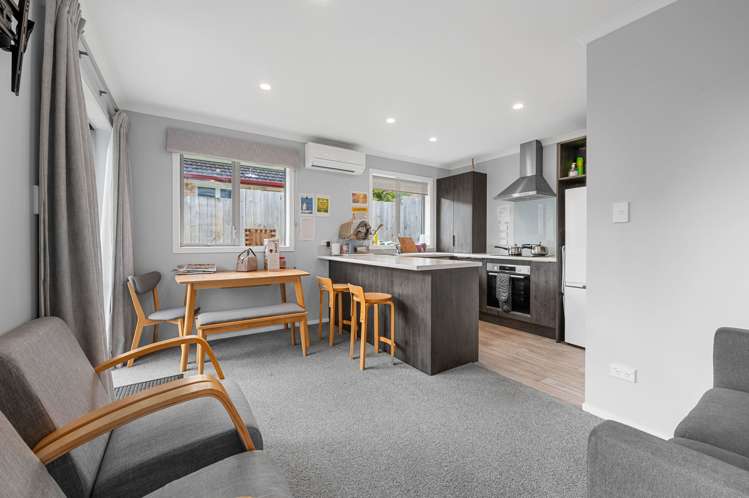 11A Knighton Road_3