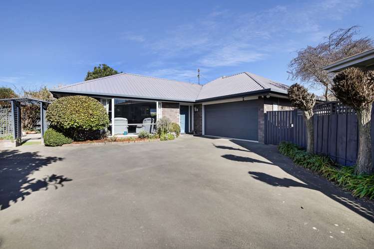 2/28 Canberra Place Redwood_12