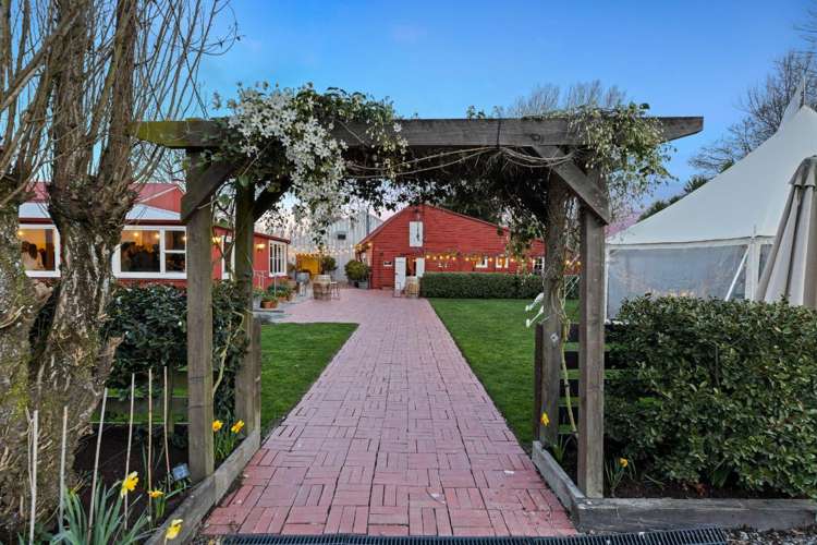 307 Larcombs Road Weedons_25