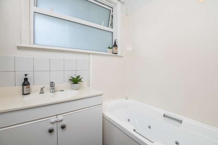 45 Victory Crescent Tawa_17