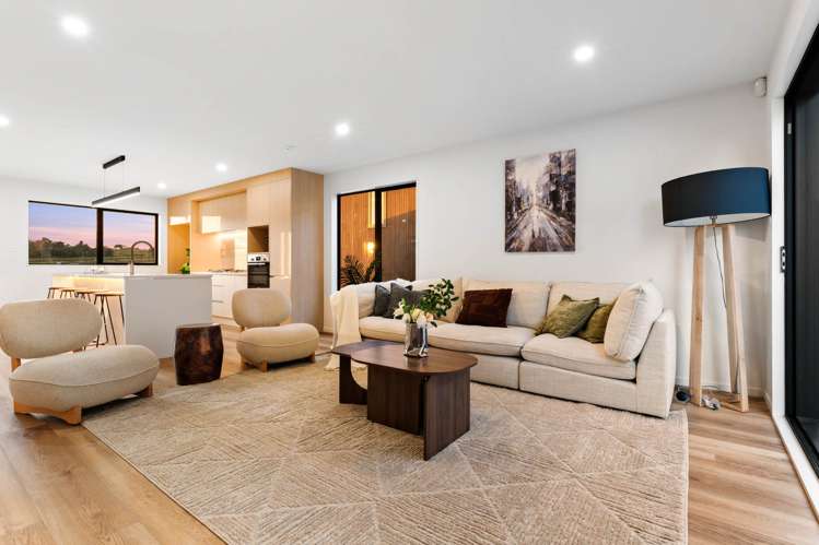 242E West Hoe Heights_1