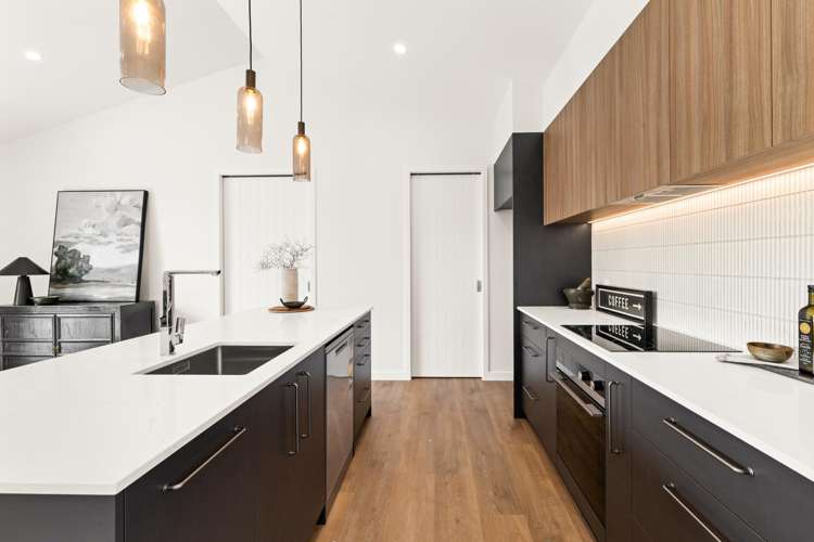 32 Matau Crescent Frimley_3