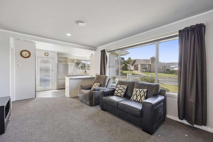 1 Stephen Street Halfway Bush_7