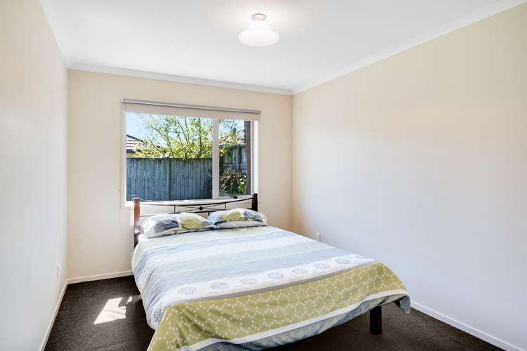 30 & 30A Sirius Crescent Rototuna North_14
