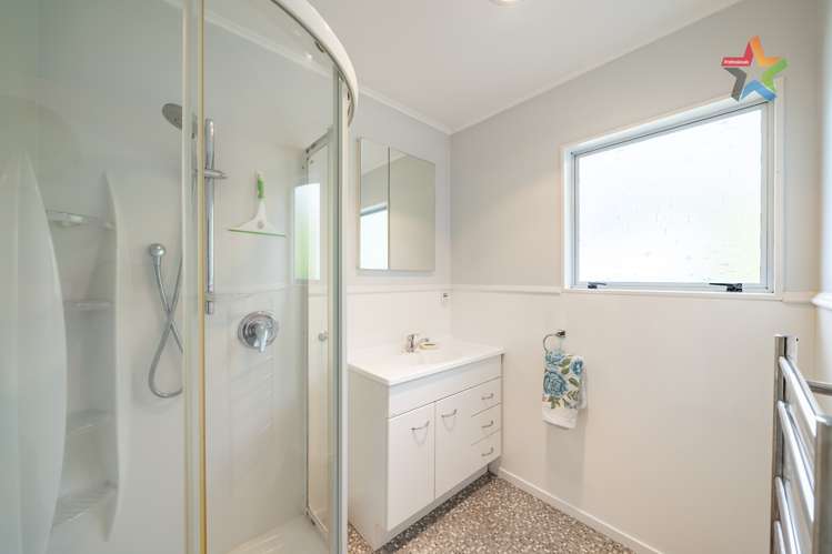 11 Mokopuna Grove Stokes Valley_12