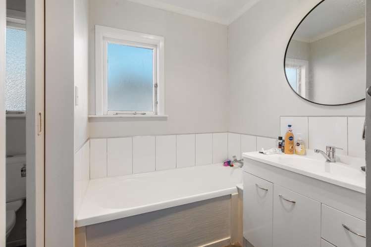 13 Tui Road Western Heights_8