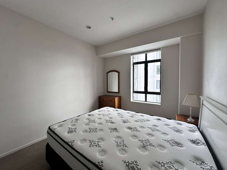 5C/50-52 Eden Crescent City Centre_9