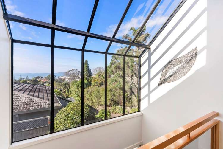 2/4 Oban Road Browns Bay_8