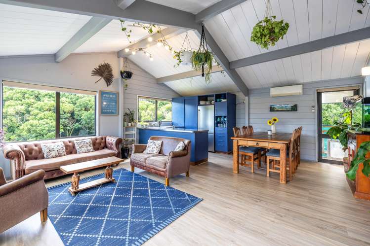 37C Ocean Road Surfdale_1