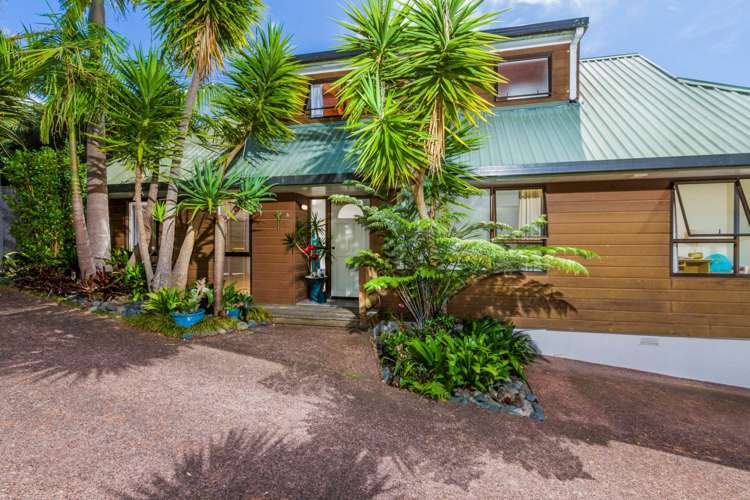 2/706 Beach Road Browns Bay_19