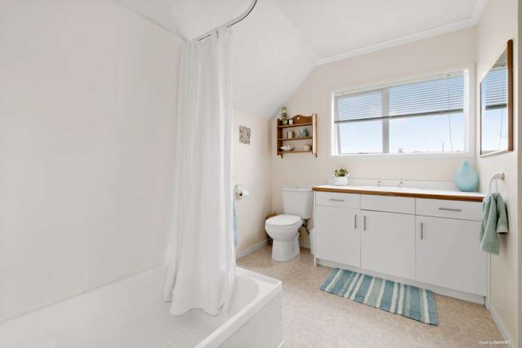 135 Hillcrest Road Hatfields Beach_16