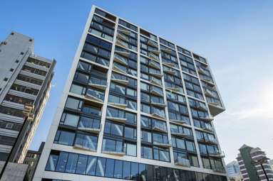702/161 Victoria St_2