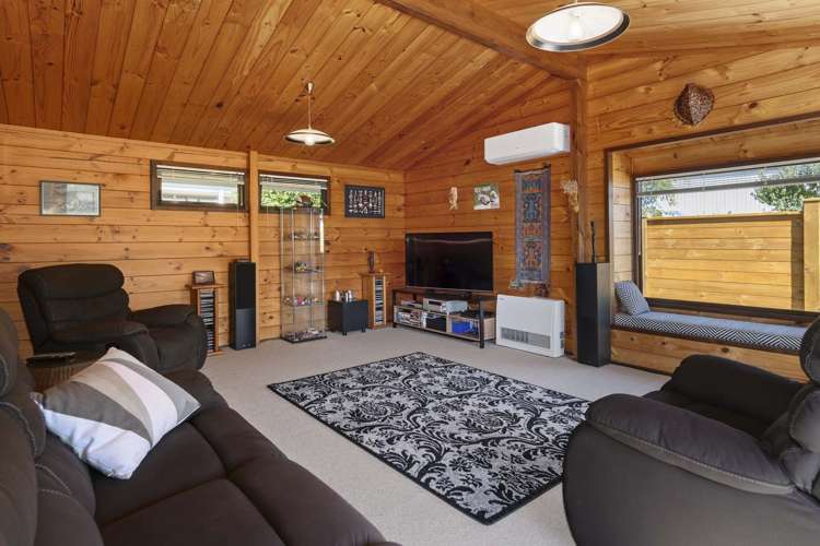 52 Strathmore Street Matua_5