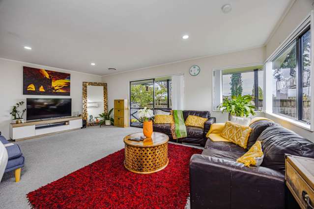 11 Peguero Place Totara Heights_3