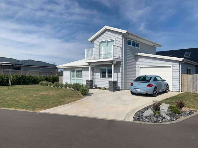 Near New 3 Bed House at the beach