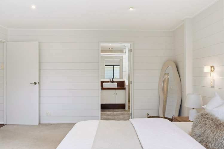 2A Lloyd George Road Wainui_19