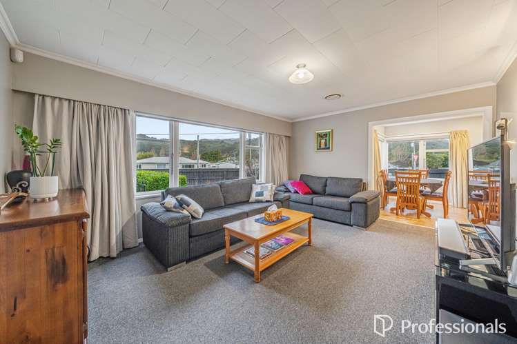 2 Short Street Wainuiomata_11