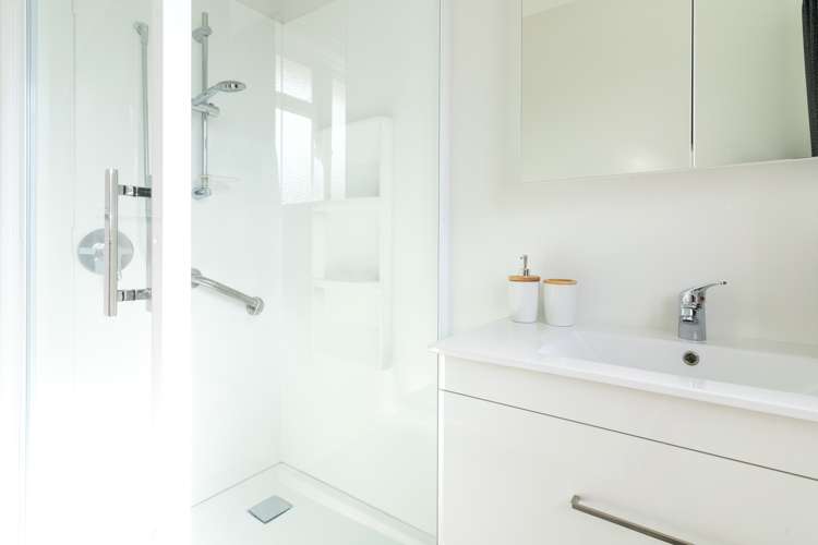 1/216 Knowles Street Saint Albans_14