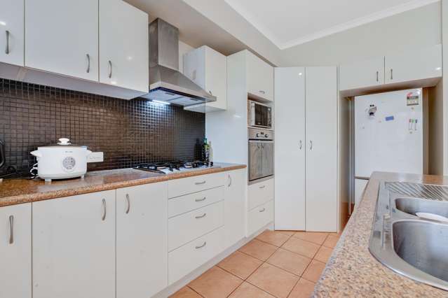 8 Trimaran Drive Gulf Harbour_4