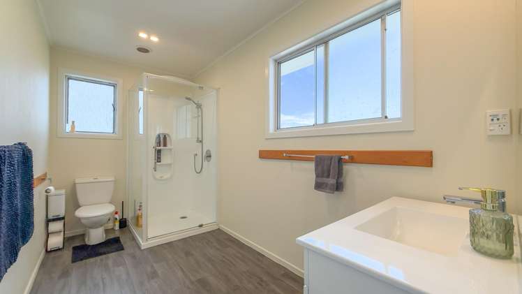 376 State Highway 25 Waitakaruru_17