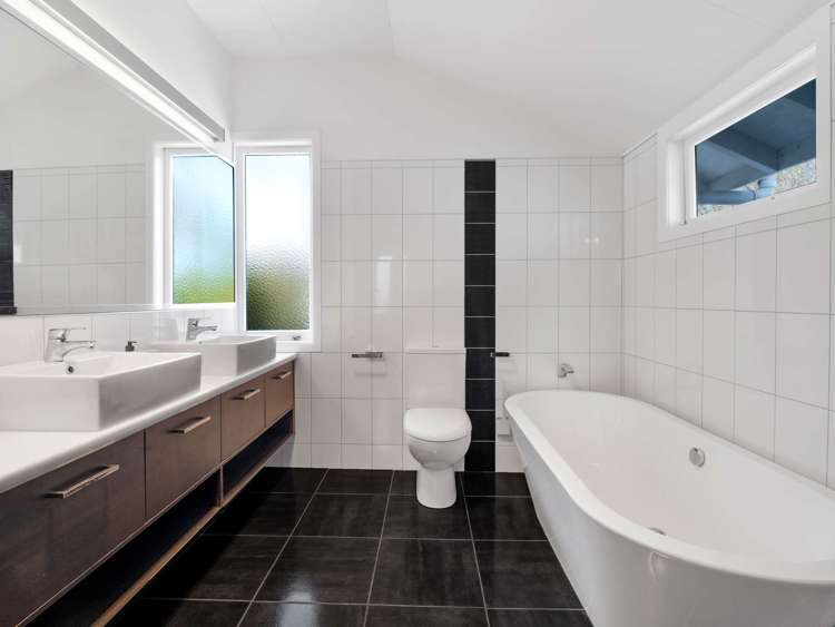 5 Parkes Avenue Saint Johns Hill_30