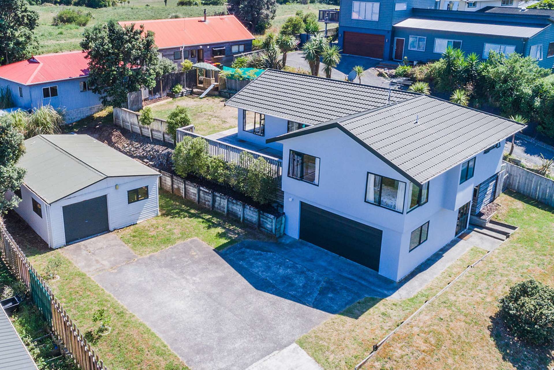 73 Queens Road Waikanae Beach_0